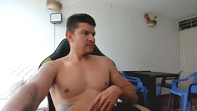 Show modela felipe_fitness na web-kameri