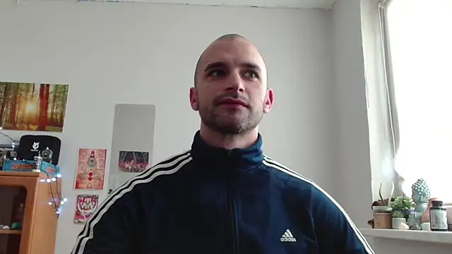 Show modela OskarBreno na web-kameri