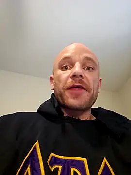 XXX chat uživo modela FrankieFuckMe