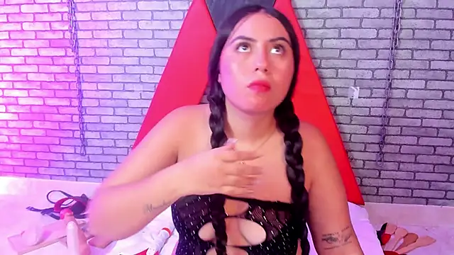 hillary_bigbutt Webcamshow
