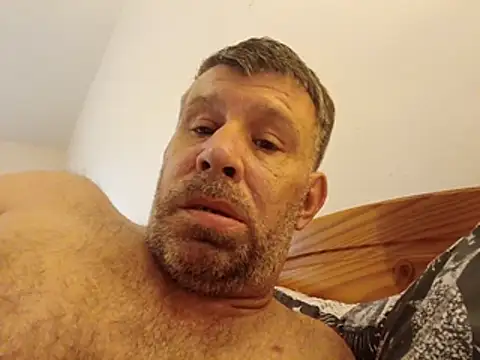 stud2512's Live XXX Chat