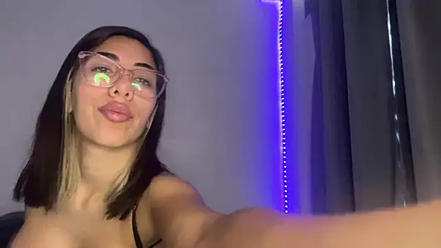 babynancy12 Live XXX Chat