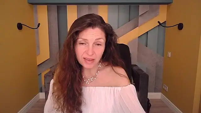 EllaLong's Live XXX Chat