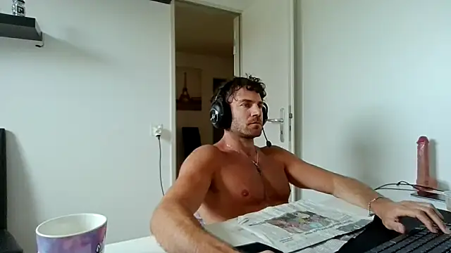 alpha-hunk élő XXX-chatje