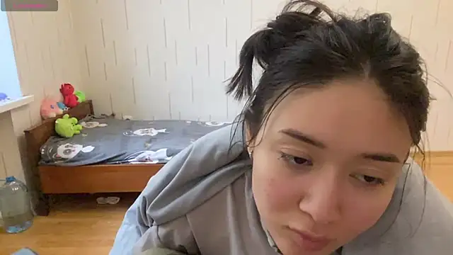 YourMiIa's Live XXX Chat