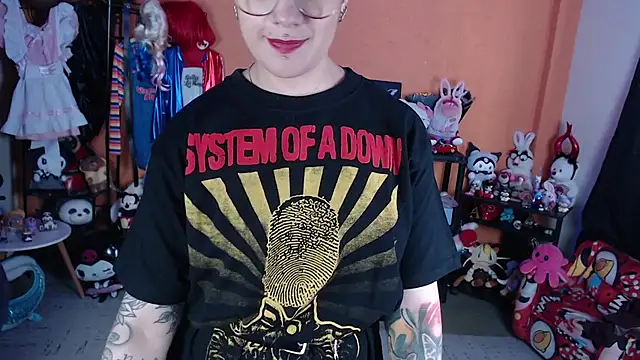 Chat +18 de MissMiia2 ao vivo