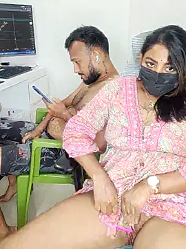 Trending_Couple Show Webcam