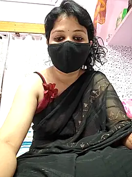 Priyaji7575 即時 XXX 聊天