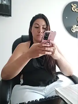 Chat XXX ao vivo de katha_steele_