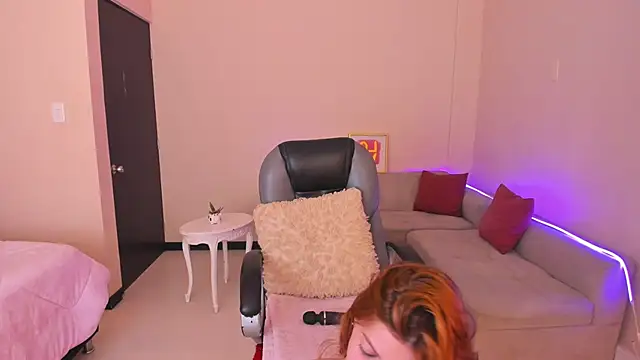 Nora_Vennucci élő XXX-chatje