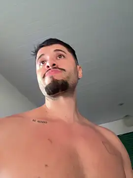 Chatroom XXX en direct de guzzfit