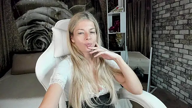 Eva_Melow's Live XXX Chat