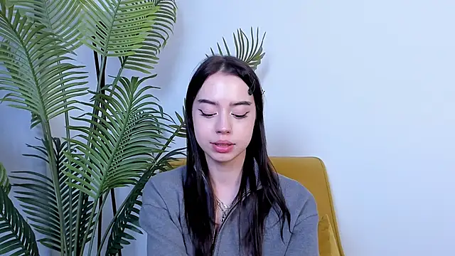 RinaDecos Show in webcam