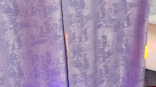 Pertunjukan Kamera Web S_andra_