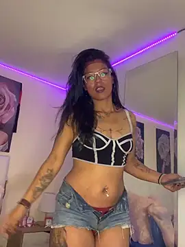 SamathaMay Adlı Modelin Canlı XXX Sohbeti