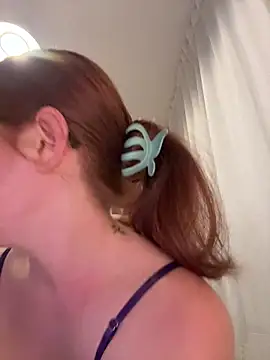 redheaddoll22のライブXXXチャット