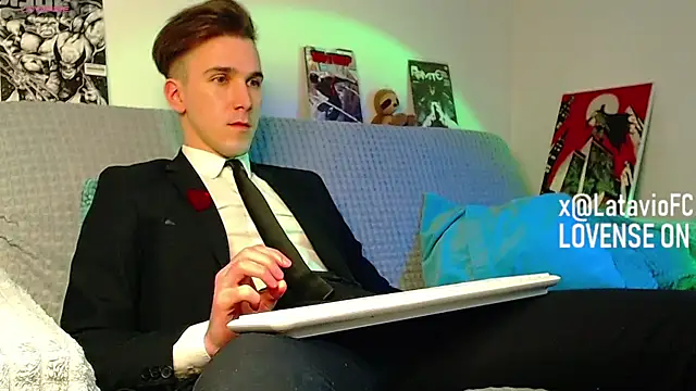 Živý XXX chat Midnighter_