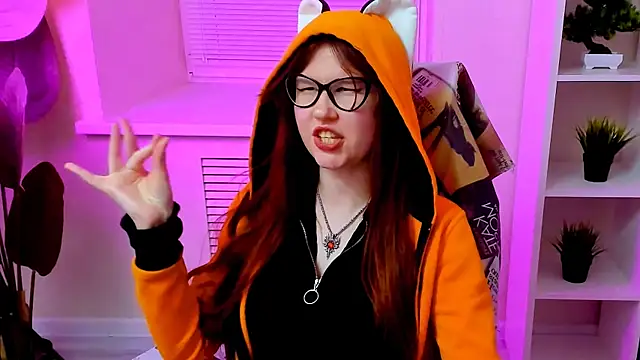 CarolGiggly's Live XXX Chat