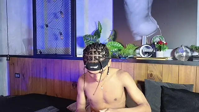 AlanCutee live XXX chat