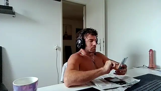 alpha-hunk Pertunjukan Webcam