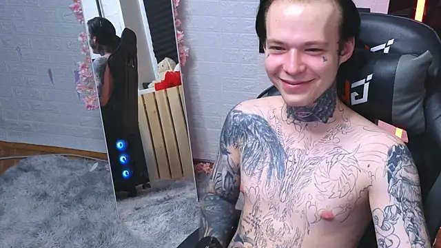 AdamKerek Webcam Show