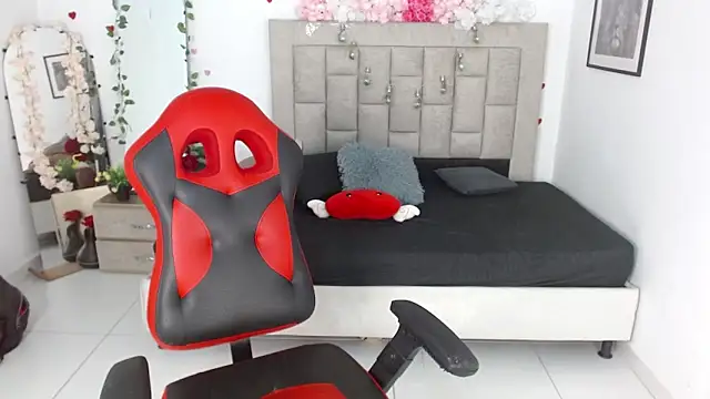 sven_fox723 Show Webcam