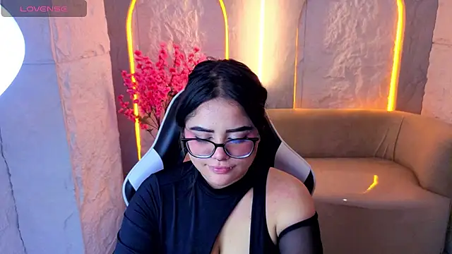 Luna_shade_Tx Webcam show