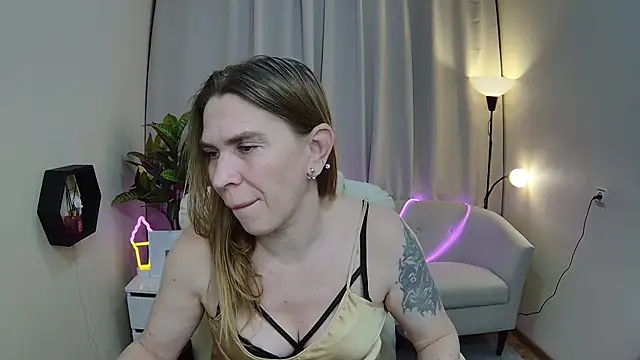 TessaDaybreak Chat XXX live