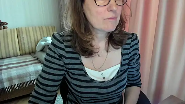 lauraoven's Live XXX Chat