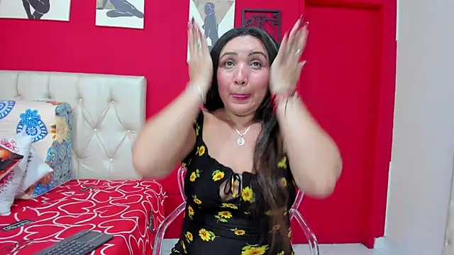 Chat +18 de Rebecca_Milf ao vivo