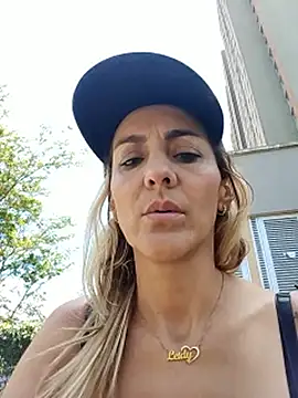 Monita_Med Show in webcam