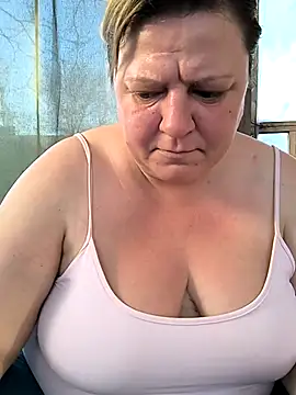 jusichka élő XXX-chatje
