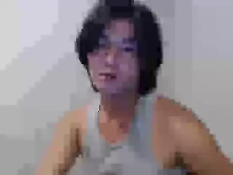 urhalfguyxx 网络视讯表演