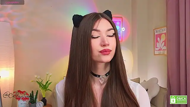 Онлайн чат XXX oliviaah_