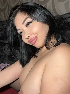 LaaadyDaaamn's Live XXX Chat
