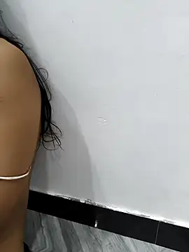 queen-reenu's Webcam Show