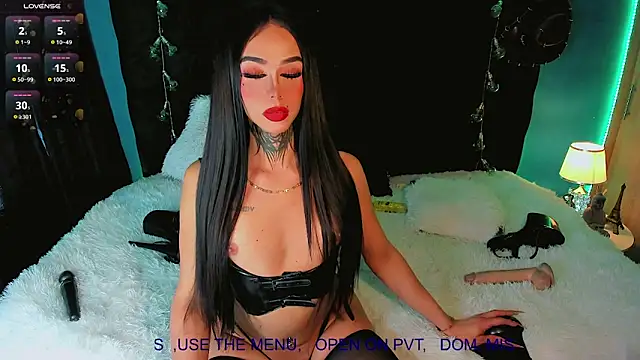 Pokazy przed kamerką – CALLME_GODDESS_