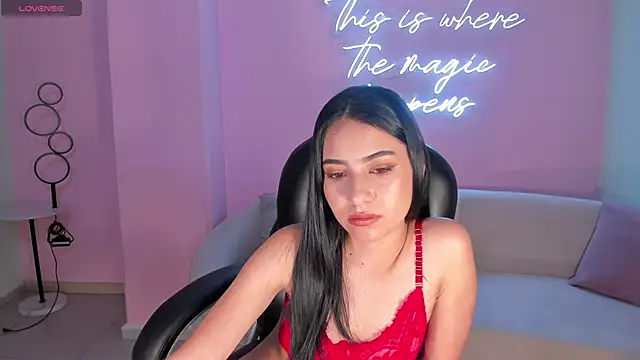 LucieMartin élő XXX-chatje
