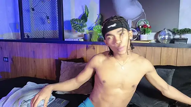 AlanCutee élő XXX-chatje