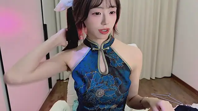 Onecutelittle 现场XXX聊天
