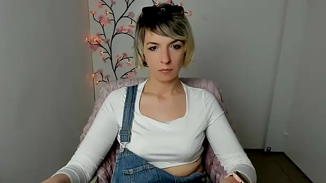 Lana_Foxyy Chat XXX live