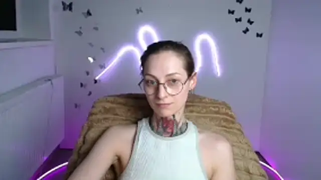 Chat XXX ao vivo de Esmi_Winter
