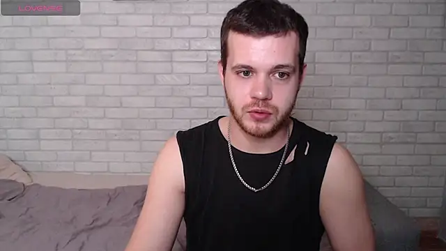 Alexxx_horny webkamerás műsora