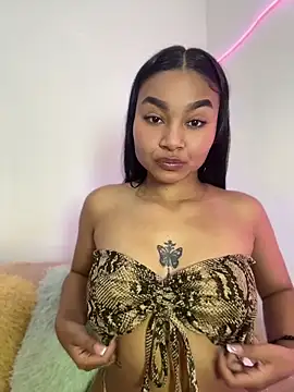 Lynda_Bonnie Adlı Modelin Canlı XXX Sohbeti
