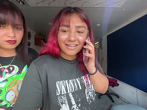 lucyheart_8's Webcam Show