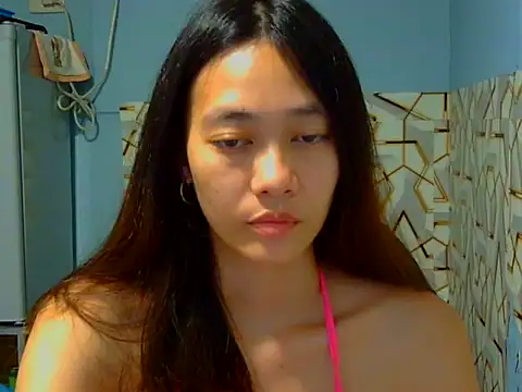 Chat +18 de urnaughty_creamypie ao vivo