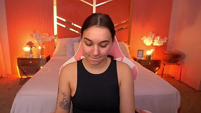 FlirtyMusa's Live XXX Chat