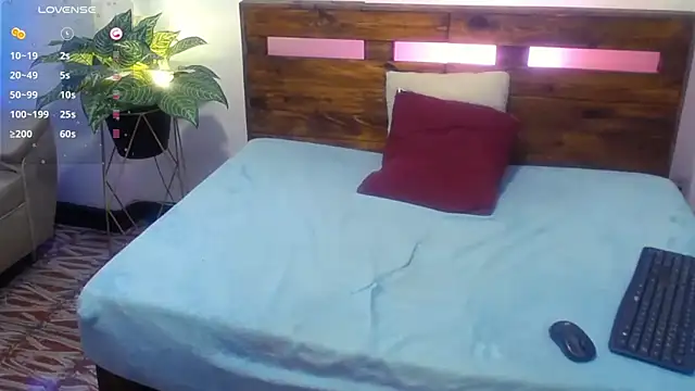Yeseniaa25_ 라이브 XXX 채팅