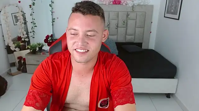 Вебкам-шоу sven_fox723