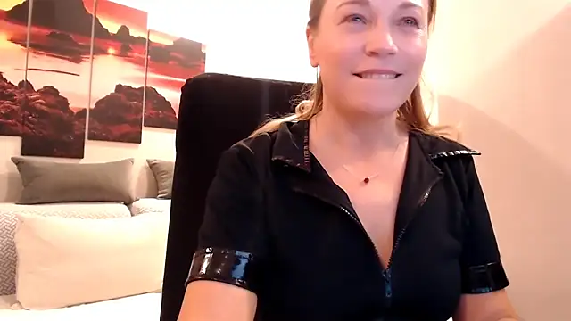 love-bionda Chat XXX in diretta